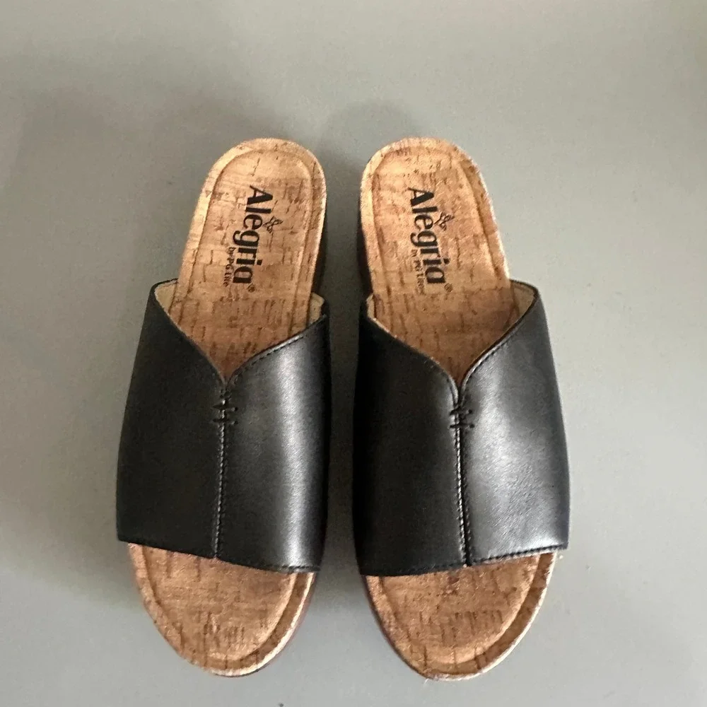 Alegria by PG Lite Black Leather Platform Slide Sandals Wood Grain Wedge Size 6